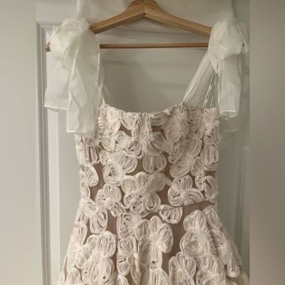 NEW BRONX AND BANCO SABRINA WHITE MIDI DRESS - Picture 10 of 13